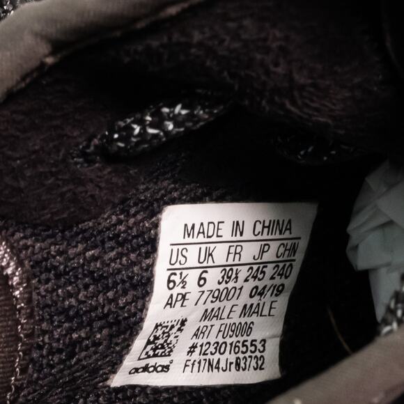 Adidas Yeezy Boost 350 V2 Low Black Non-Reflective Men's Size 6.5 - Picture 9 of 12